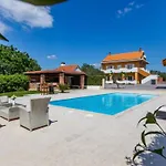 Peaceful Murvica Pool, Garden, And Modern Comfort - Two Bedroom With Private Pool Apartman *