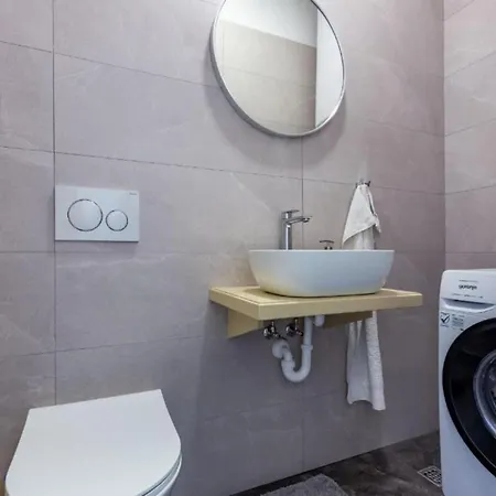 Peaceful Murvica Pool, Garden, And Modern Comfort - Two Bedroom With Private Pool *