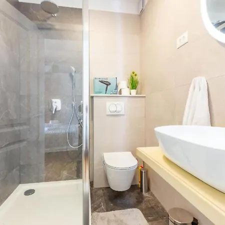Apartment Peaceful Murvica Pool, Garden, And Modern Comfort - Two Bedroom With Private Pool *