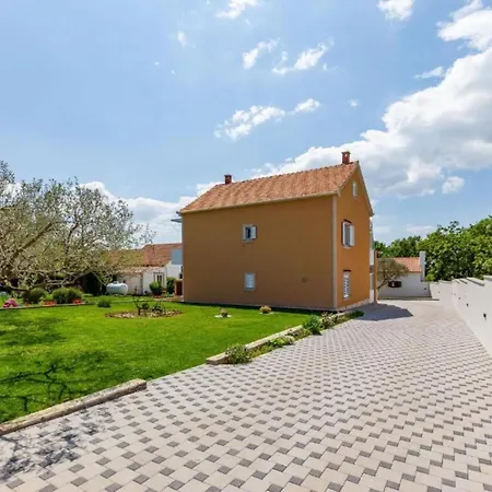 Apartment Peaceful Murvica Pool, Garden, And Modern Comfort - Two Bedroom With Private Pool
