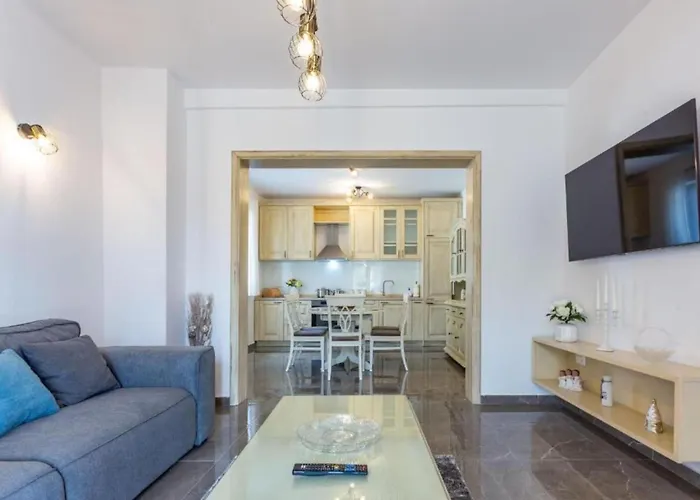 Peaceful Pool, Garden, And Modern Comfort - Two Bedroom With Private Pool *