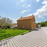 Διαμέρισμα Peaceful Murvica Pool, Garden, And Modern Comfort - Two Bedroom With Private Pool