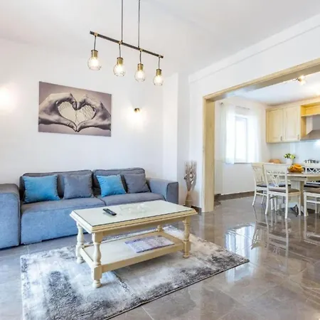 Peaceful Pool, Garden, And Modern Comfort - Two Bedroom With Private Pool Apartman Zadar