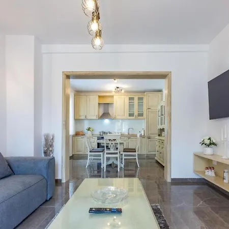 Peaceful Murvica Pool, Garden, And Modern Comfort - Two Bedroom With Private Pool *