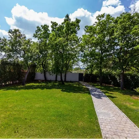 Peaceful Murvica Pool, Garden, And Modern Comfort - Two Bedroom With Private Pool Lejlighed *