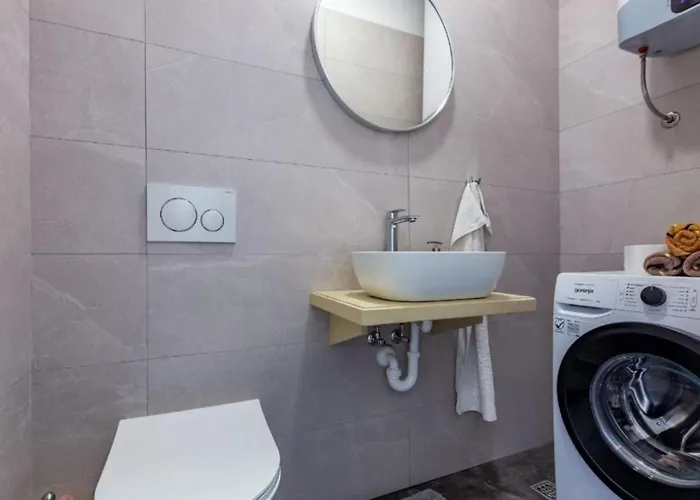 Peaceful Murvica Pool, Garden, And Modern Comfort - Two Bedroom With Private Pool *