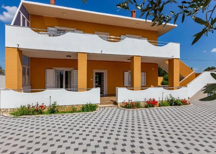 شقة Peaceful Murvica Pool, Garden, And Modern Comfort - Two Bedroom With Private Pool *