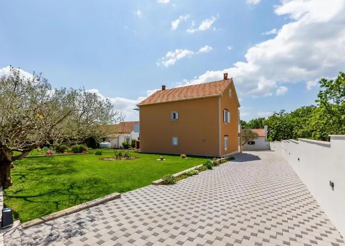 شقة Peaceful Murvica Pool, Garden, And Modern Comfort - Two Bedroom With Private Pool