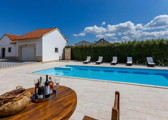 شقة Peaceful Murvica Pool, Garden, And Modern Comfort - Two Bedroom With Private Pool *